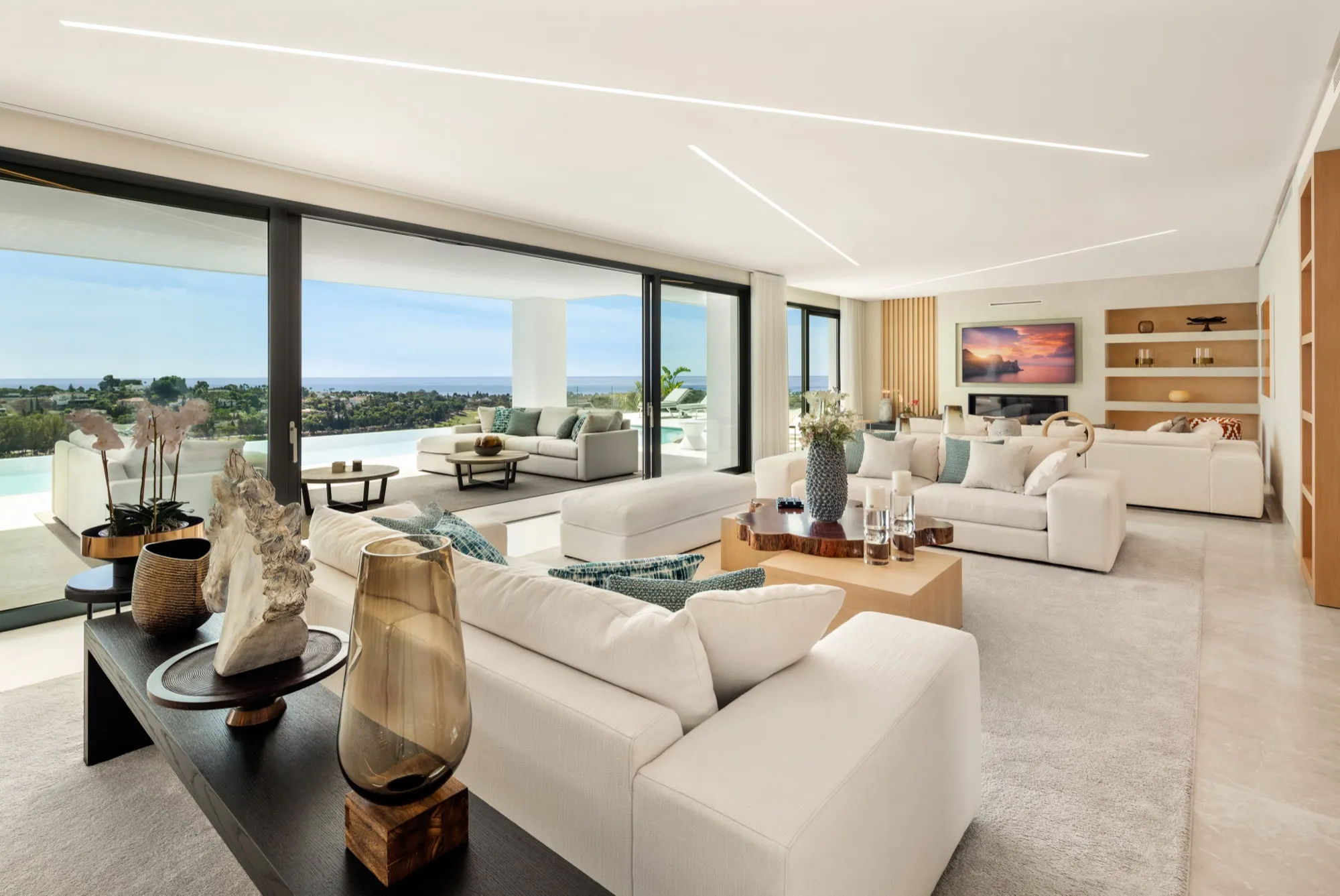 Paraiso 436 Wohnzimmer Panoramafenster Poolblick