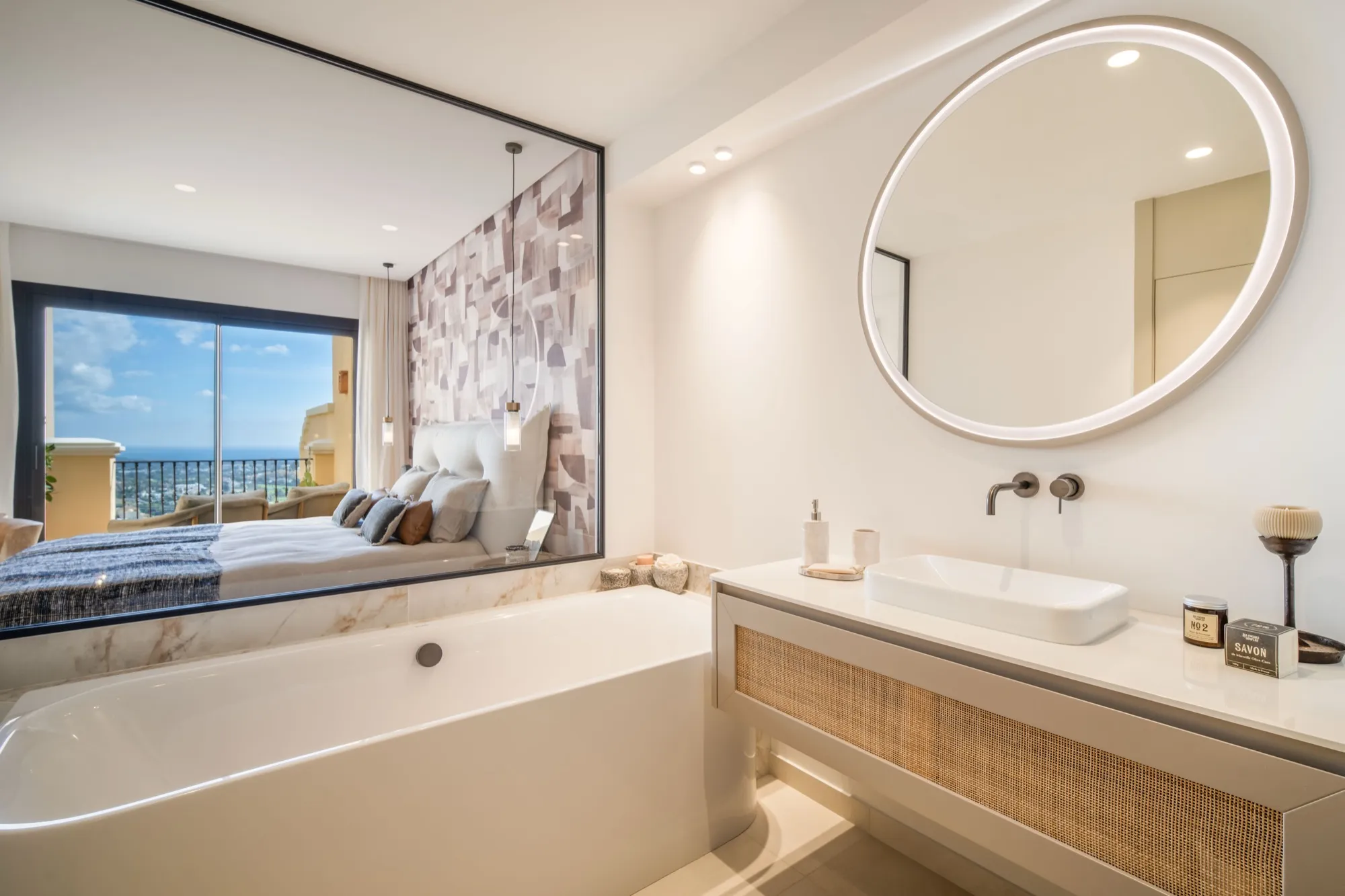 Buenavista PH Ensuite Badezimmer mit Wanne