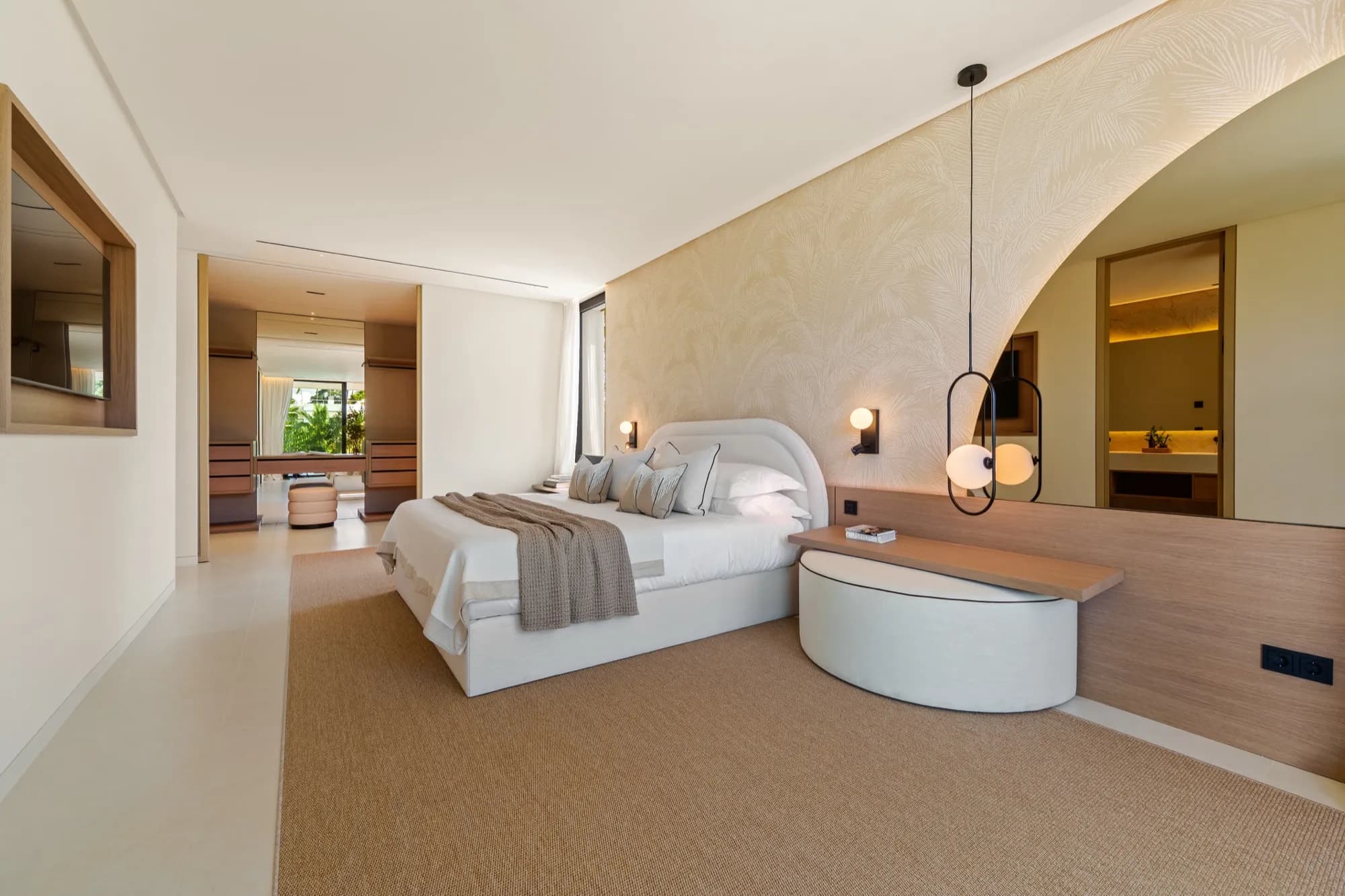 Casa Cazorla großes Schlafzimmer Bogenfenster