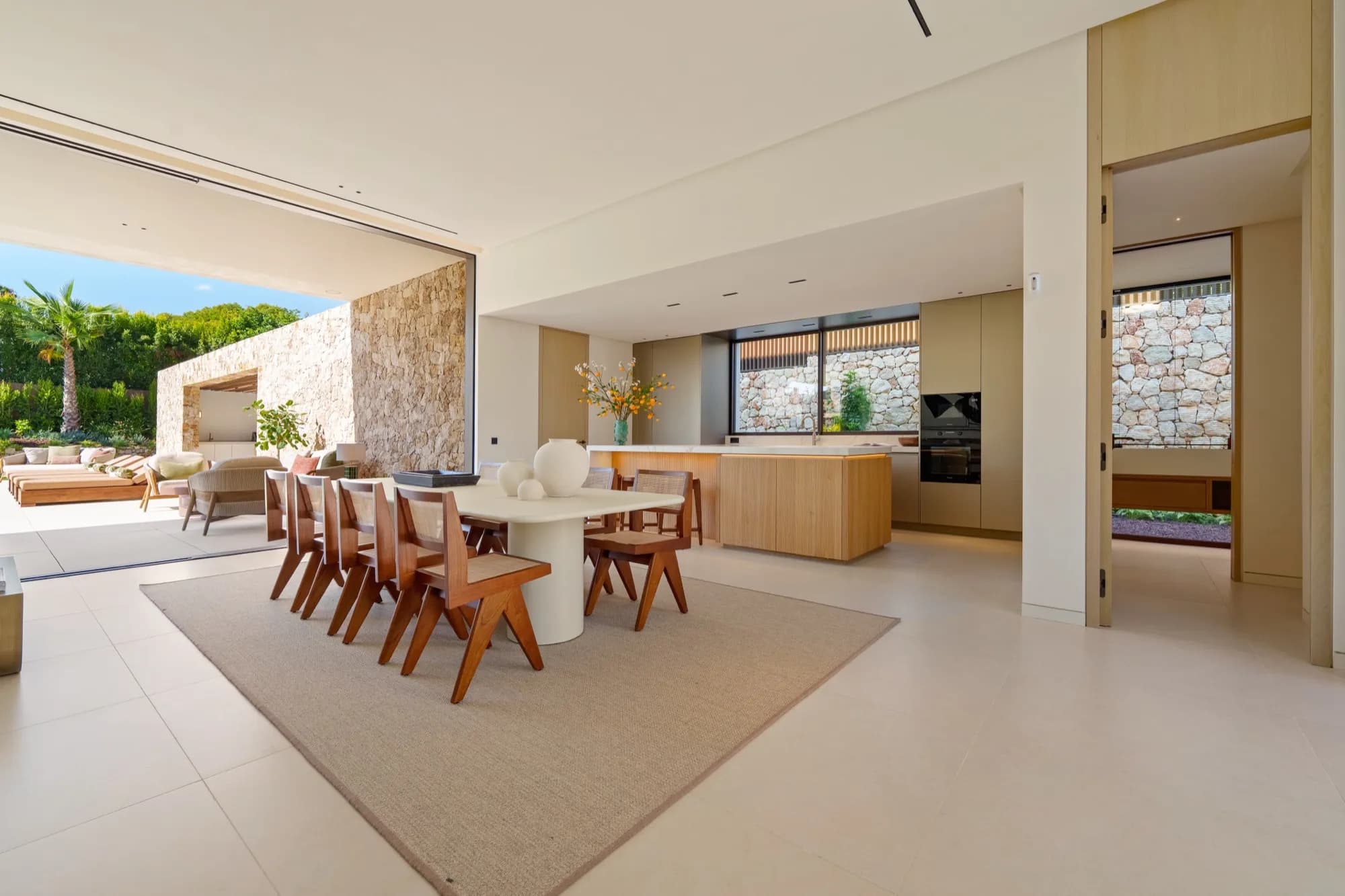 Casa Cazorla Küche und Essbereich bei Tag